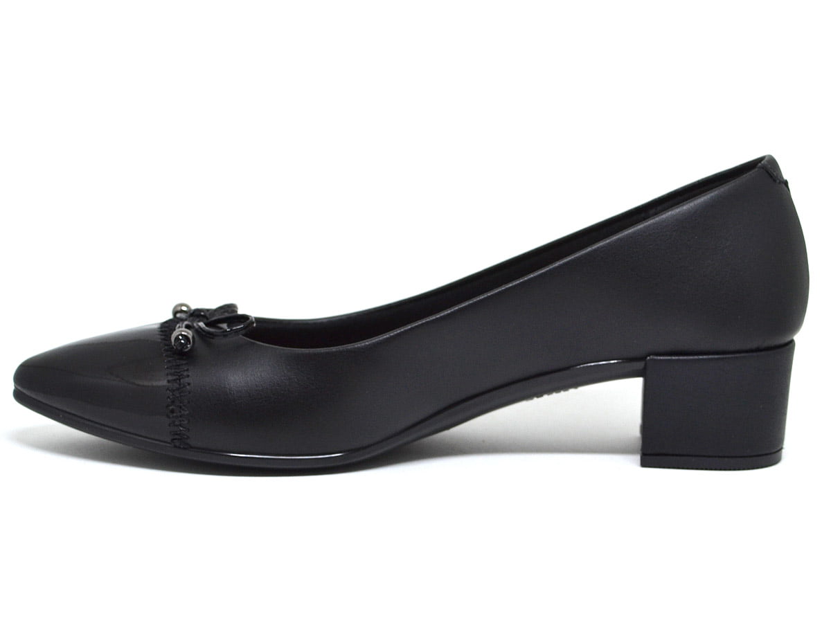 sapato bico fino salto grosso